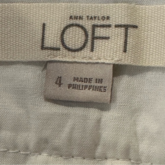 Ann Taylor Loft Women’s Gray And White Striped Chino Side Button Shorts 4 - Picture 5 of 6